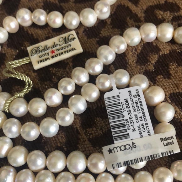 Belle de Mer Pearl Necklace - Picture 5 of 7